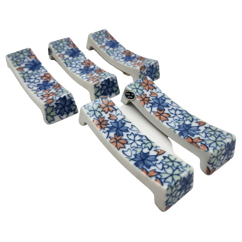 VTG Pier 1 Chopstick Rest Hashioki Set Blue Floral Ceramic Made in Japan 5pc